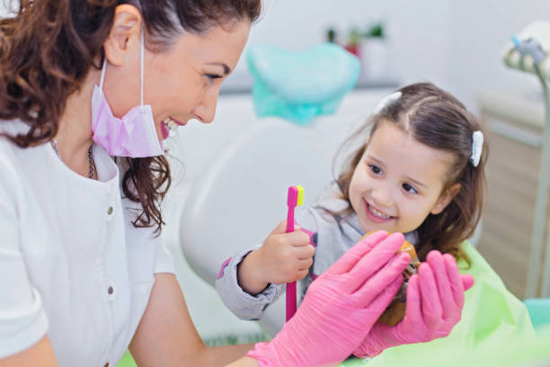 Best Dental Bonding  in Topeka, IN